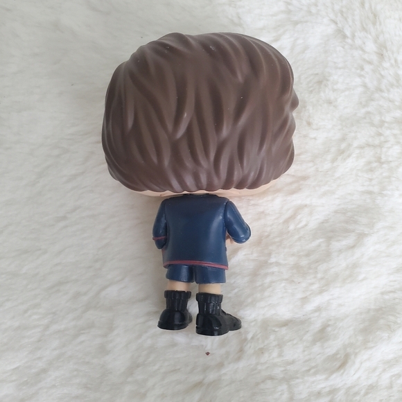 Umbrella Academy Five Funko - Picture 2 of 4